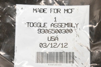Mitsubishi 9306500300 Toggle Latch Assembly NOS