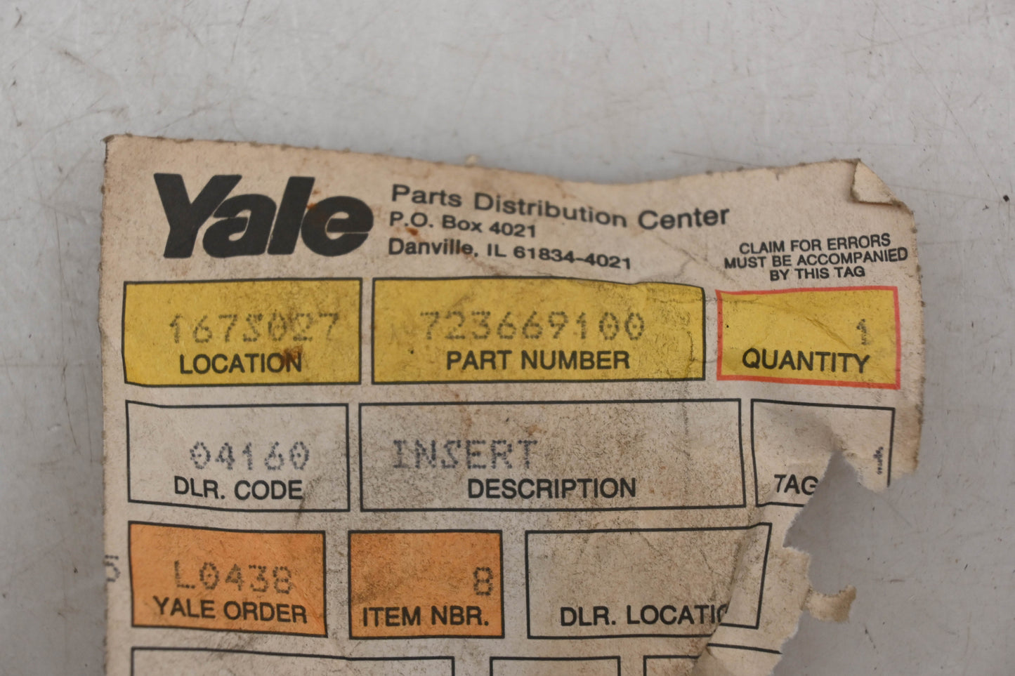 Yale 723669100 Insert NOS