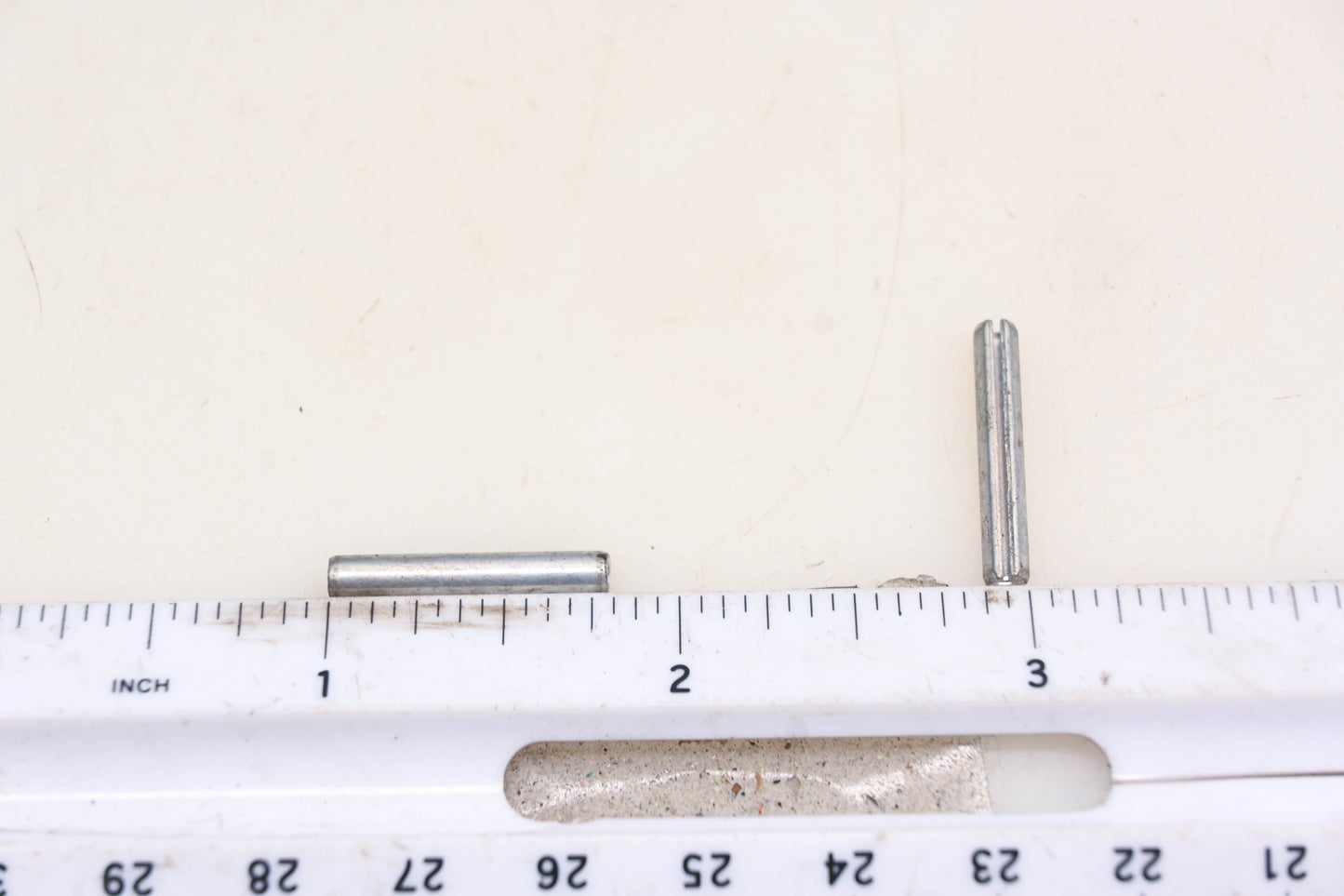 Yale 500067907 Roll Pins Qty 2 NOS