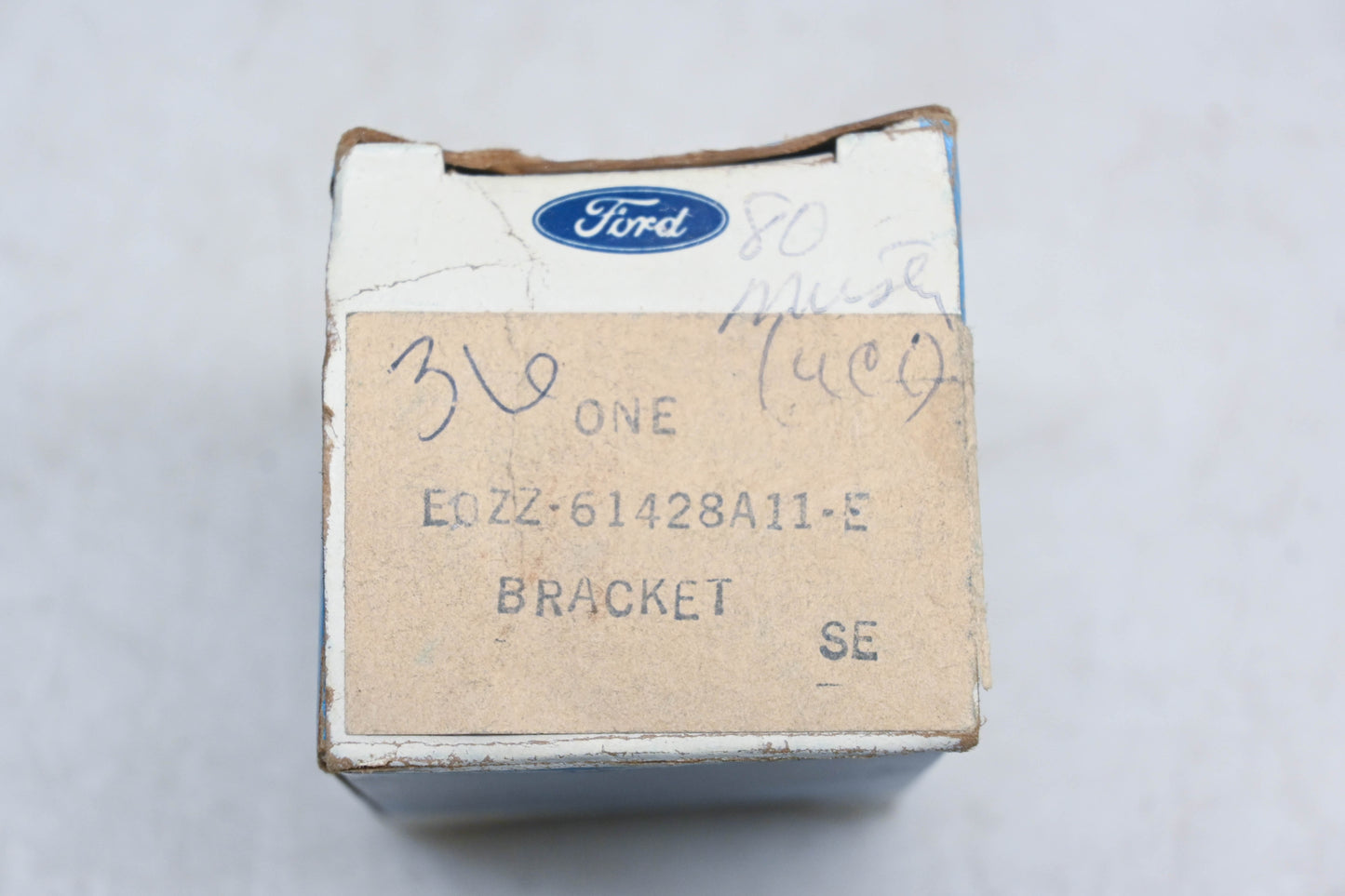 New OEM Ford EOZZ-61428A11-E, EOZZ61428A11E Bracket NOS