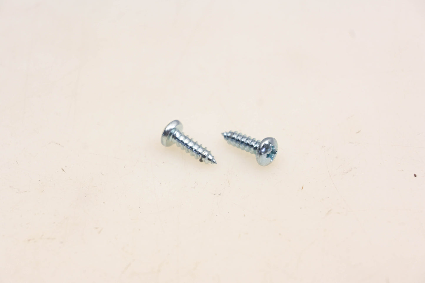 Total Source TC216G4-12641 Pan Head Screws Qty 2 NOS