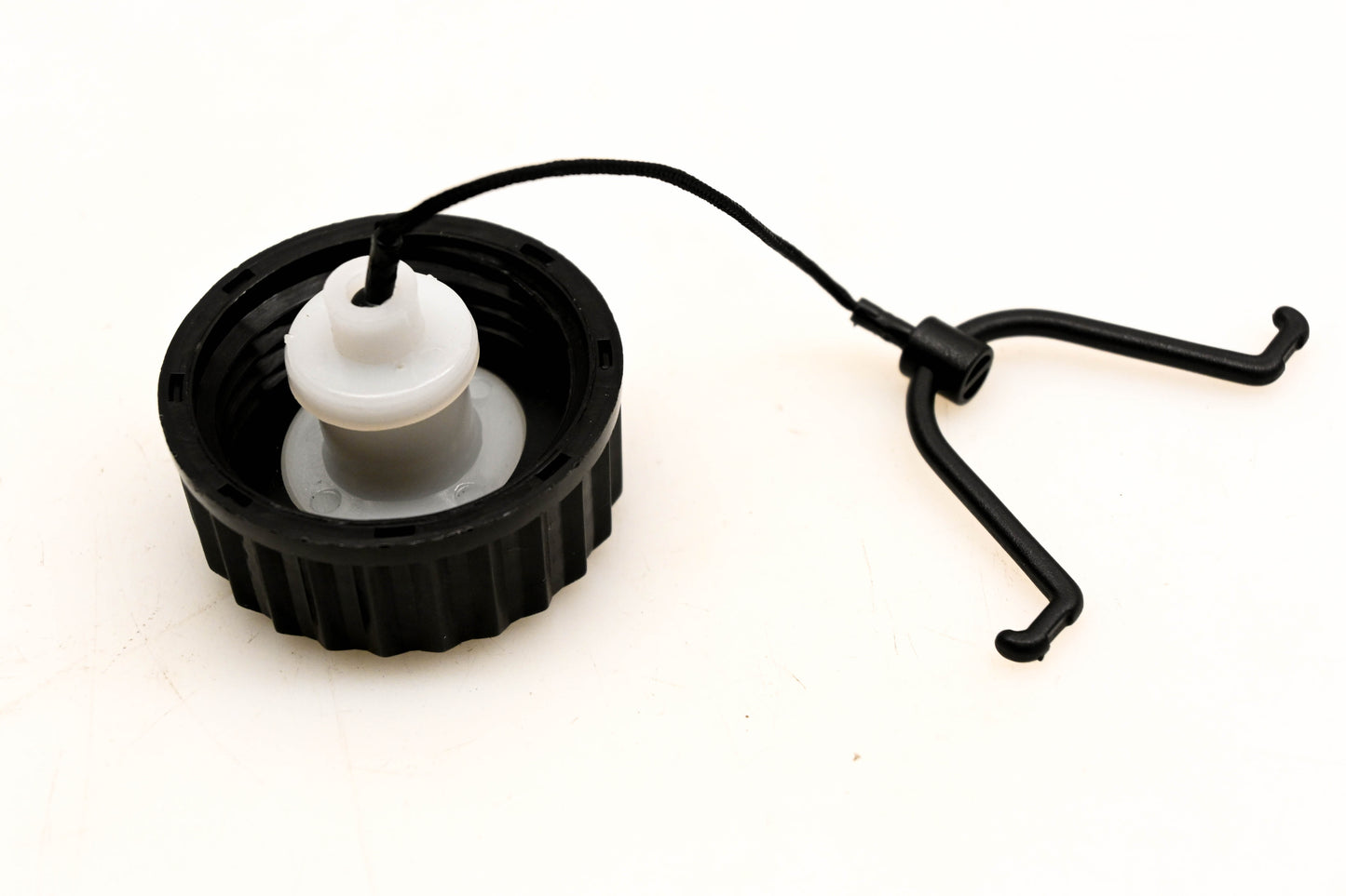 Stens 125-195, 41143500504 Fuel Tank Cap NOS