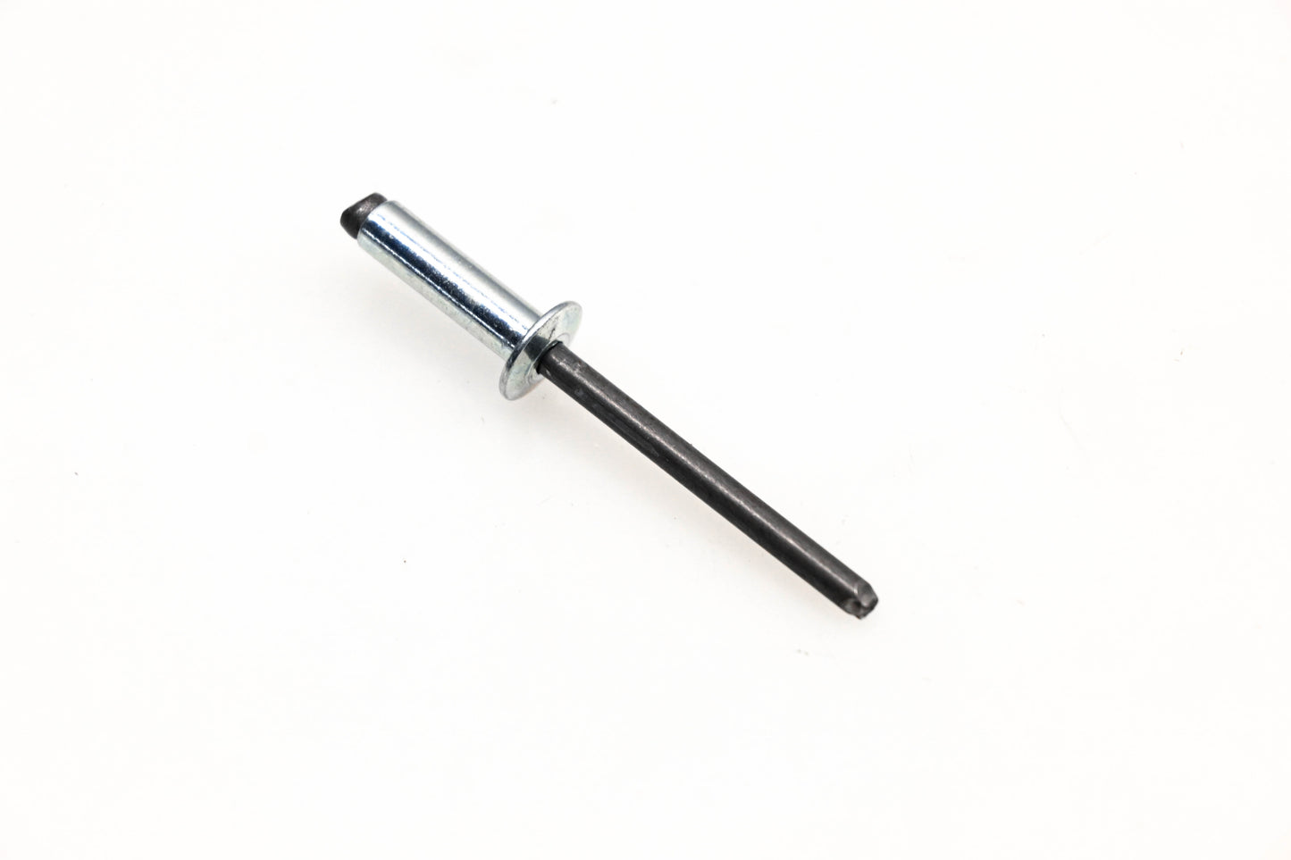 New Aftermarket 390407200 Rivet NOS