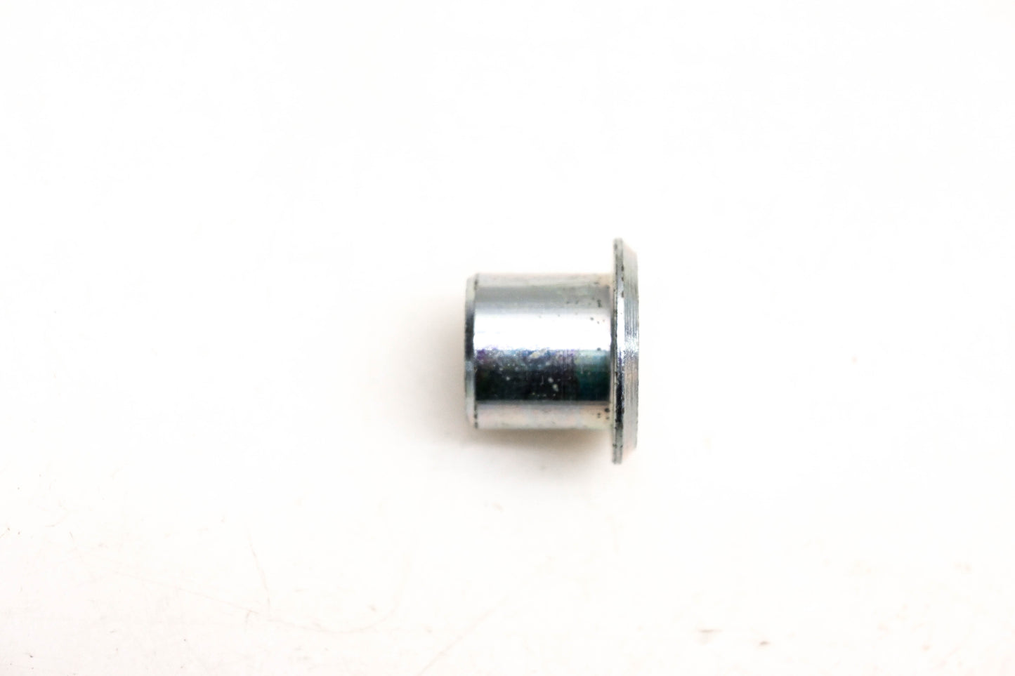 New Aftermarket 505071781 Cushion Bushing NOS