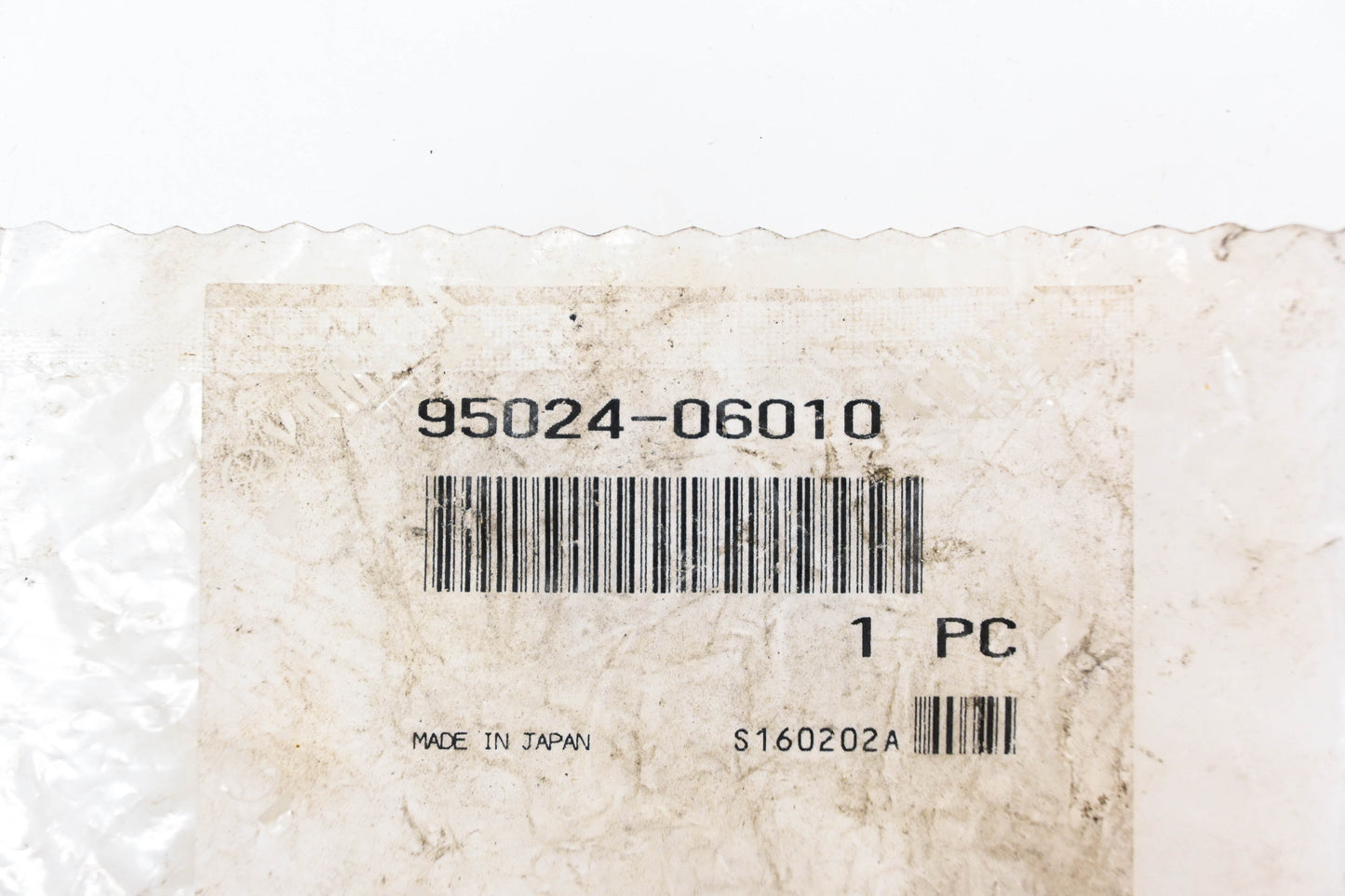 New OEM Yamaha 95024-06010-00 Flange Bolt NOS
