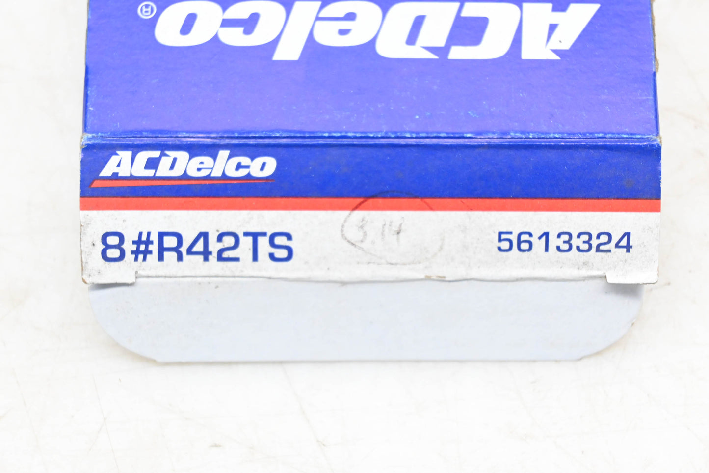 ACDelco R42TS, 5613324 Spark Plugs Qty 8 NOS