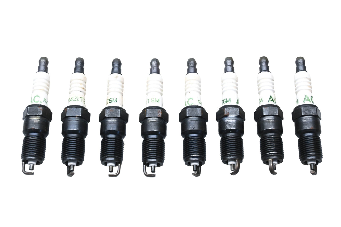 ACDelco R42LTSM, 5614197 Spark Plugs Qty 8 NOS