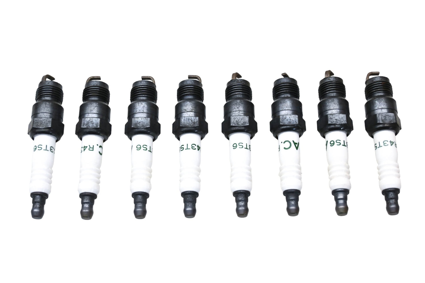 ACDelco R43TS6, 5614046 Spark Plugs Qty 8 NOS