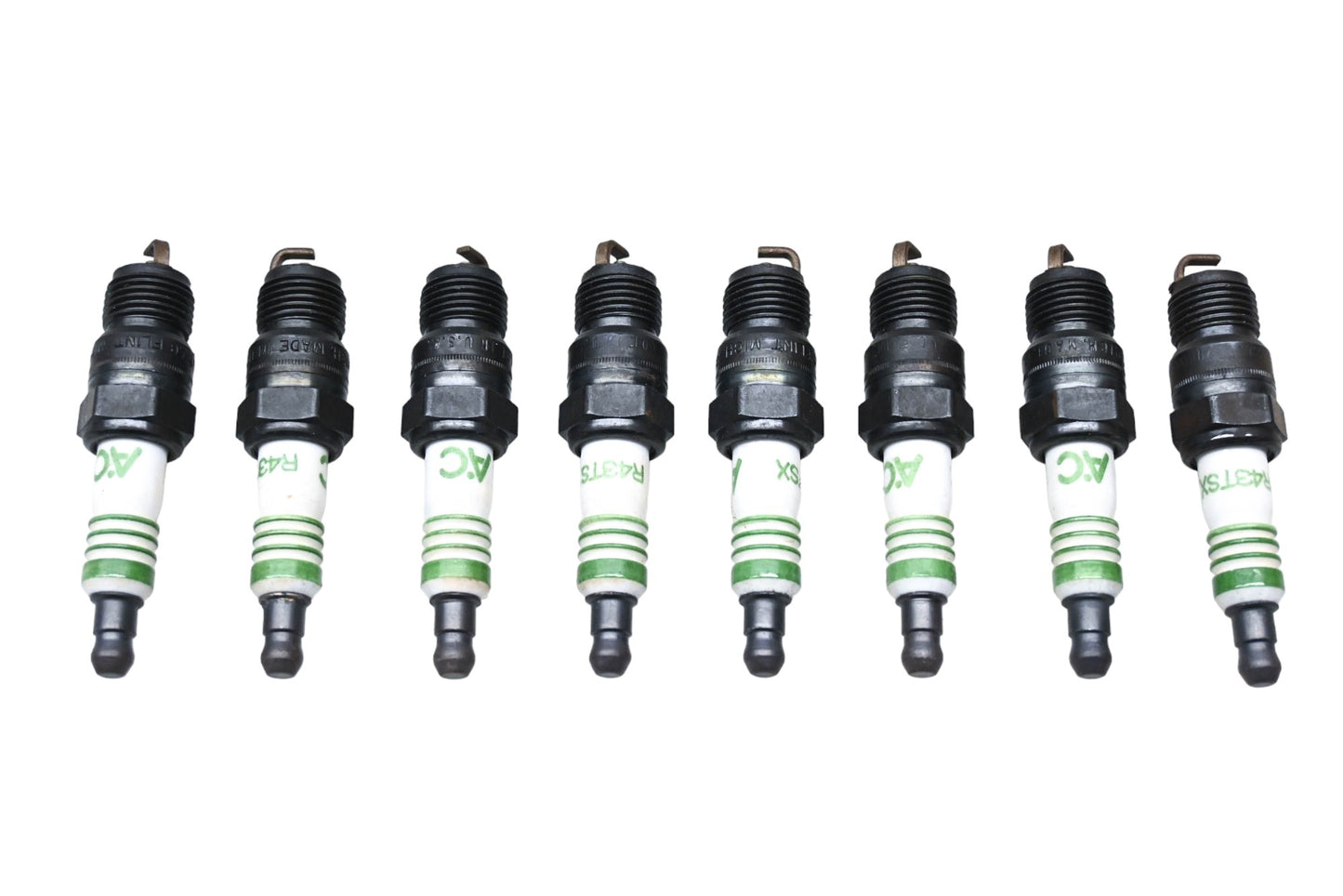 ACDelco R43TSX, 5613578 Acniter II Spark Plugs Qty 8 NOS