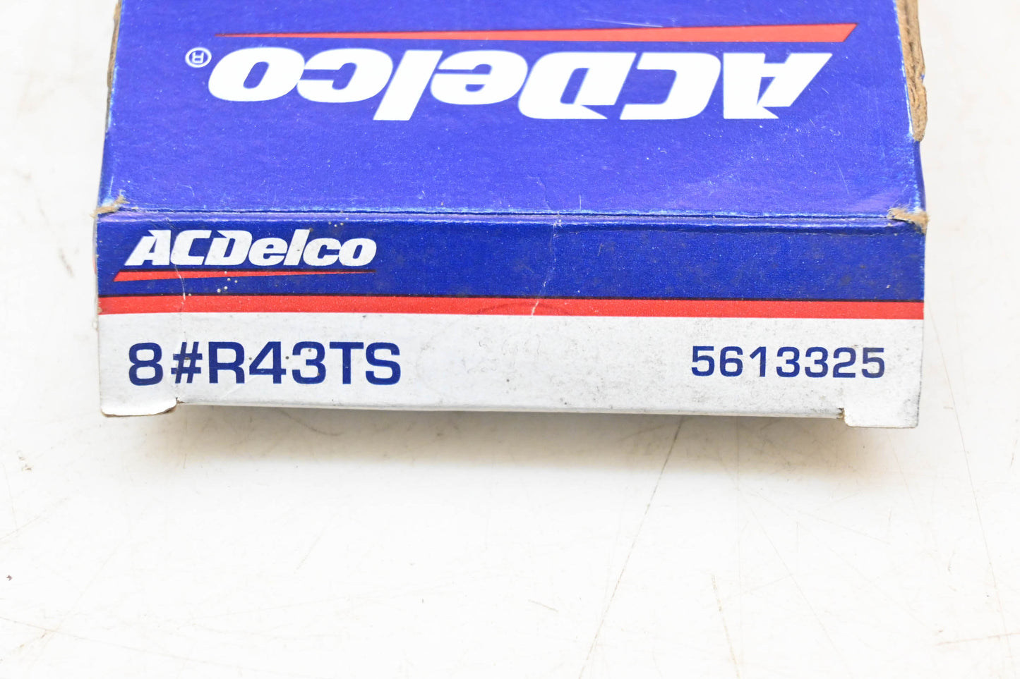 ACDelco R43TS, 5613325 Spark Plugs Qty 8 NOS