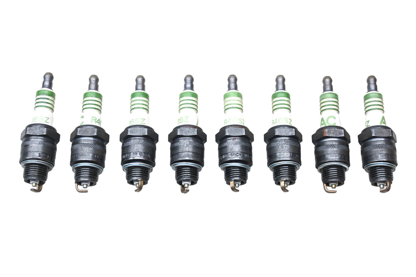 ACDelco R46SZ, 5613882 Spark Plugs Qty 8 NOS