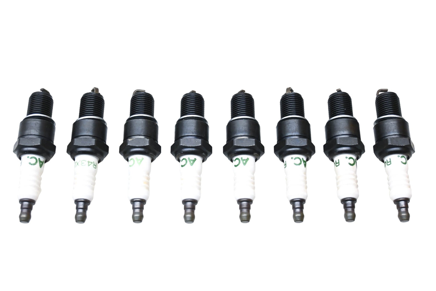 ACDelco R43XLS, 5613522 Spark Plugs Qty 8 NOS