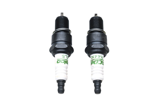 ACDelco R44XLS, 5613870 Spark Plugs Qty 2 NOS