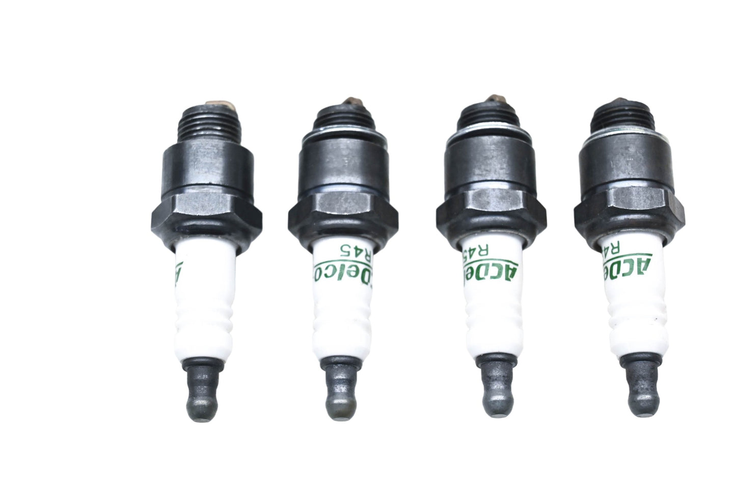 ACDelco R45, 5613871 Spark Plugs Qty 4 NOS