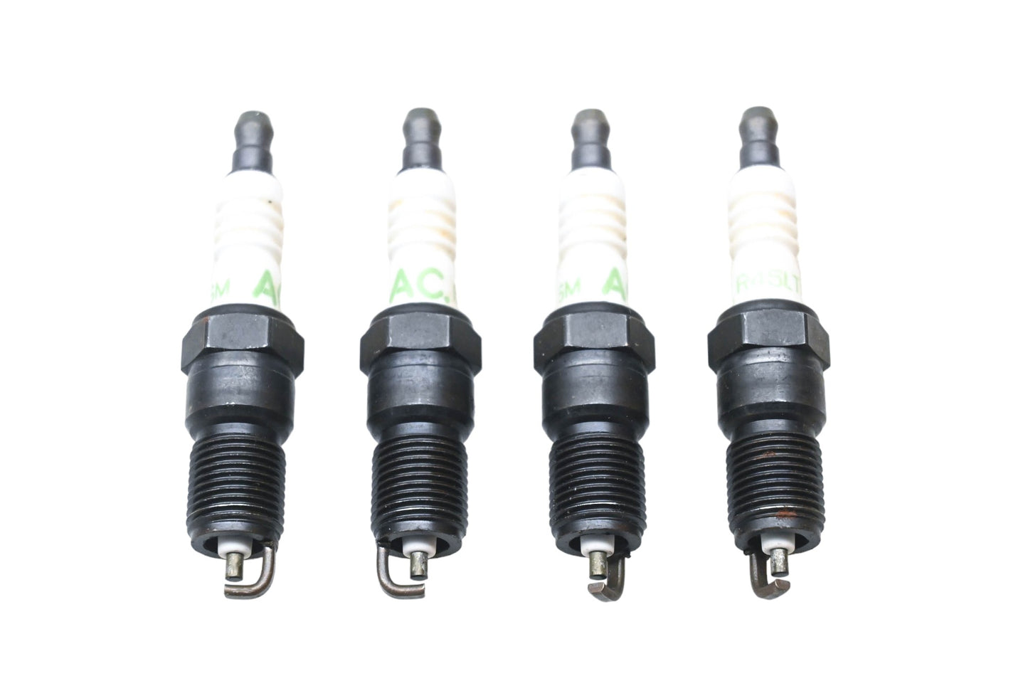 ACDelco R45LTSM, 5614279 Spark Plugs Qty 4 NOS