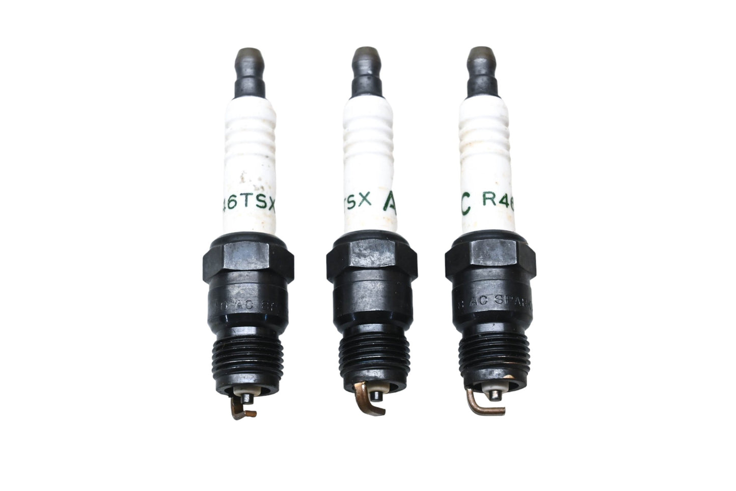 ACDelco R46TSX, 5613883 Spark Plugs Qty 3 NOS