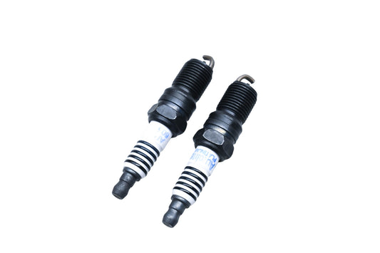 Autolite AP605 Platinum Spark Plugs Qty 2 NOS