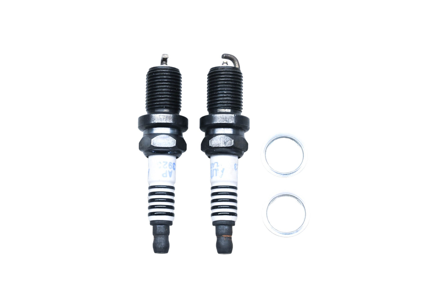 Autolite AP3923 Platinum Spark Plugs Qty 2 NOS