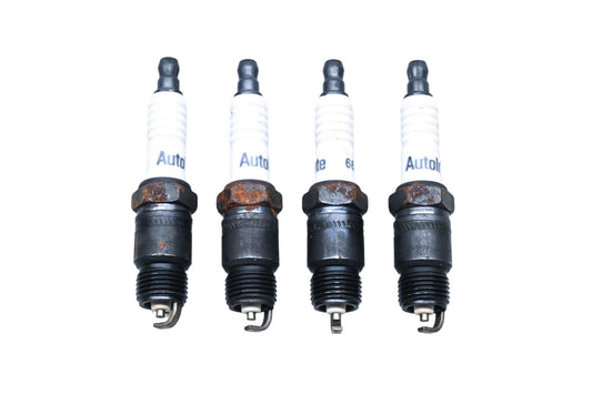 Autolite 665 Copper Core Resistor Spark Plugs Qty 4 NOS