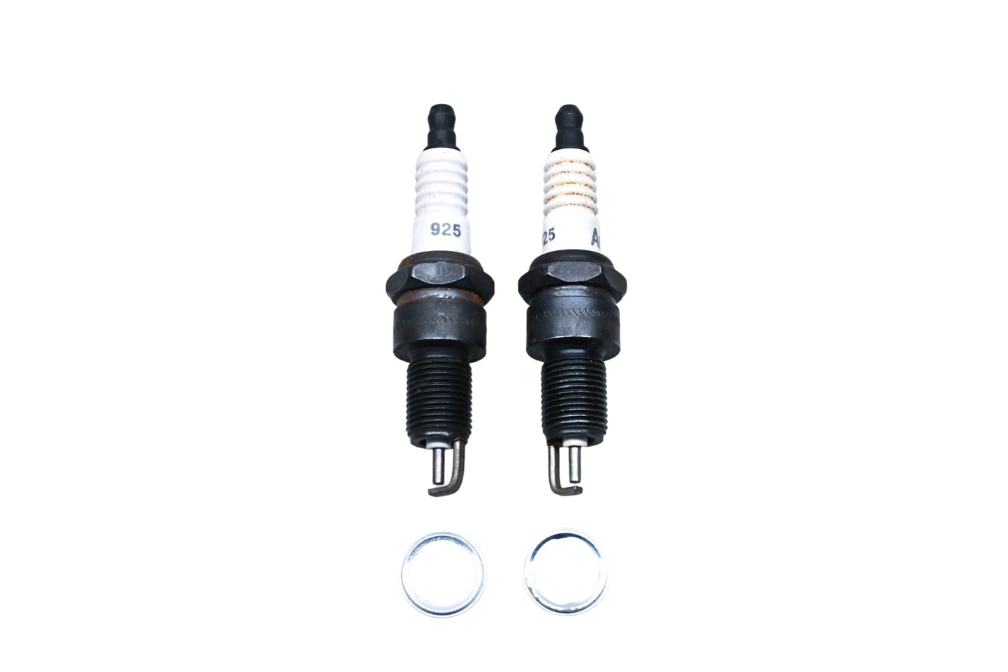 Autolite 925 Copper Core Spark Plug Kit Qty 2 NOS