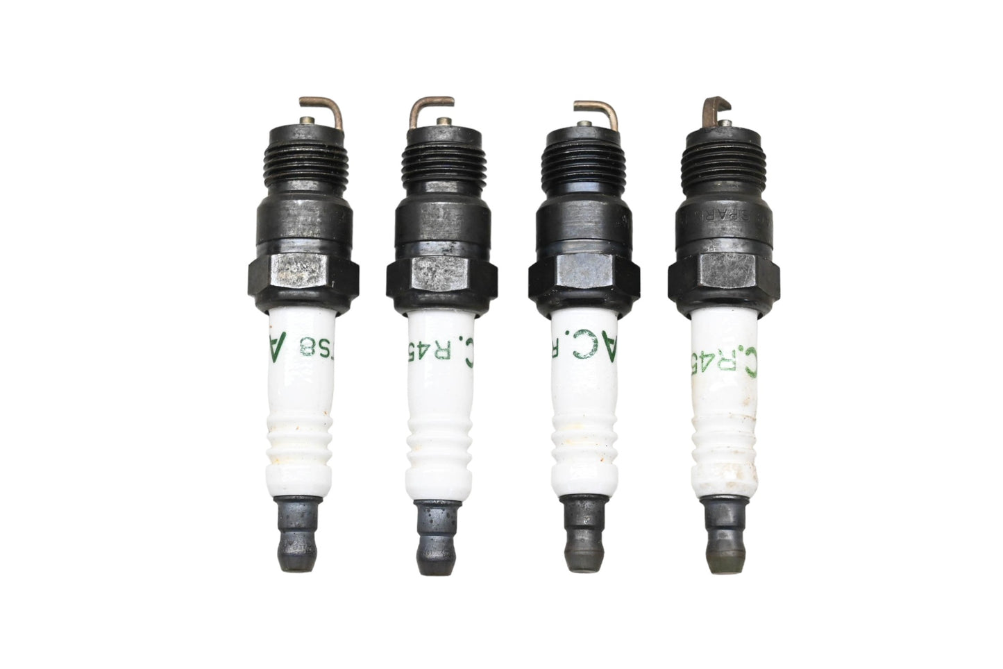 ACDelco R45TS8, 5613721 Spark Plugs Qty 4 NOS
