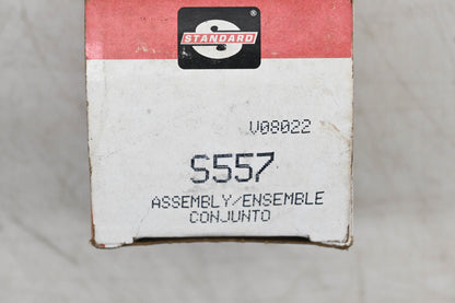 Standard S557 License Plate Light Socket Assembly NOS