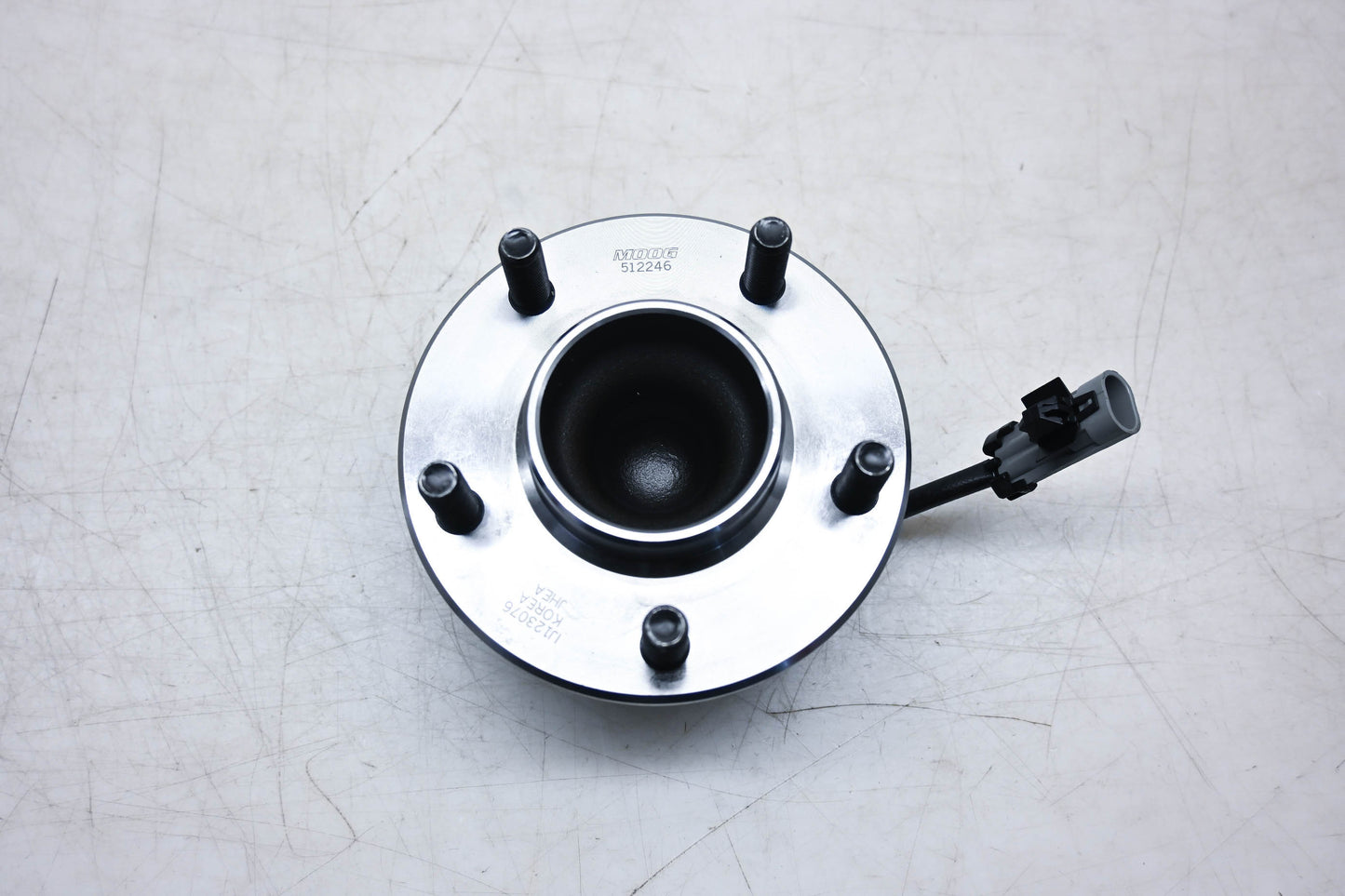 Moog 512246 Wheel Bearing and Hub Assembly NOS