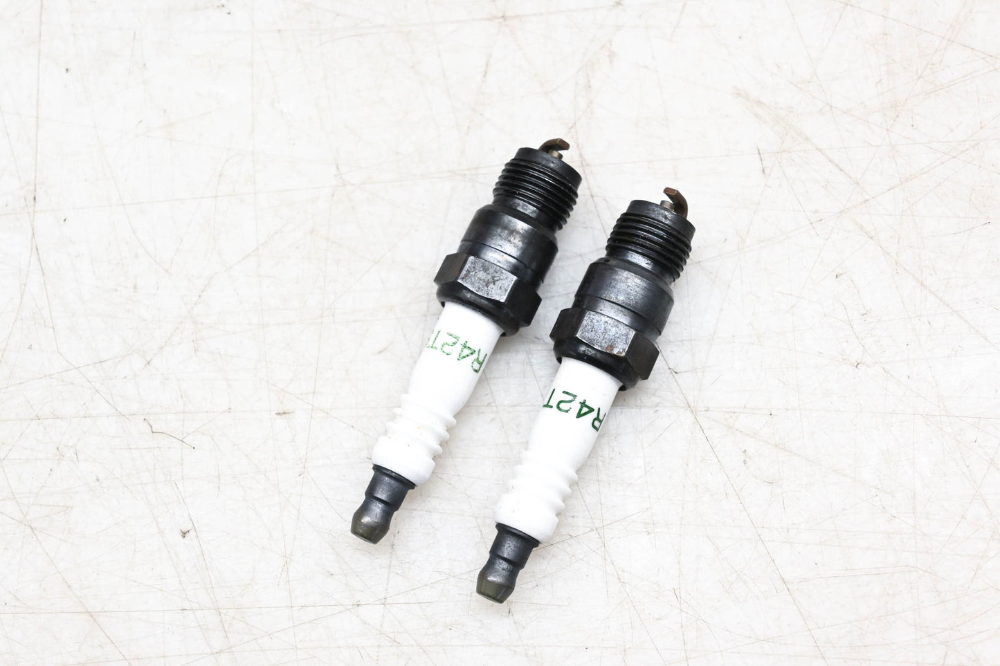 ACDelco R42TS, 5613324 Spark Plugs Qty 2 NOS