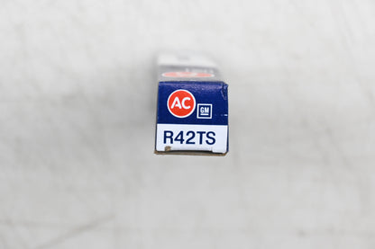 ACDelco R42TS, 5613324 Spark Plugs Qty 2 NOS