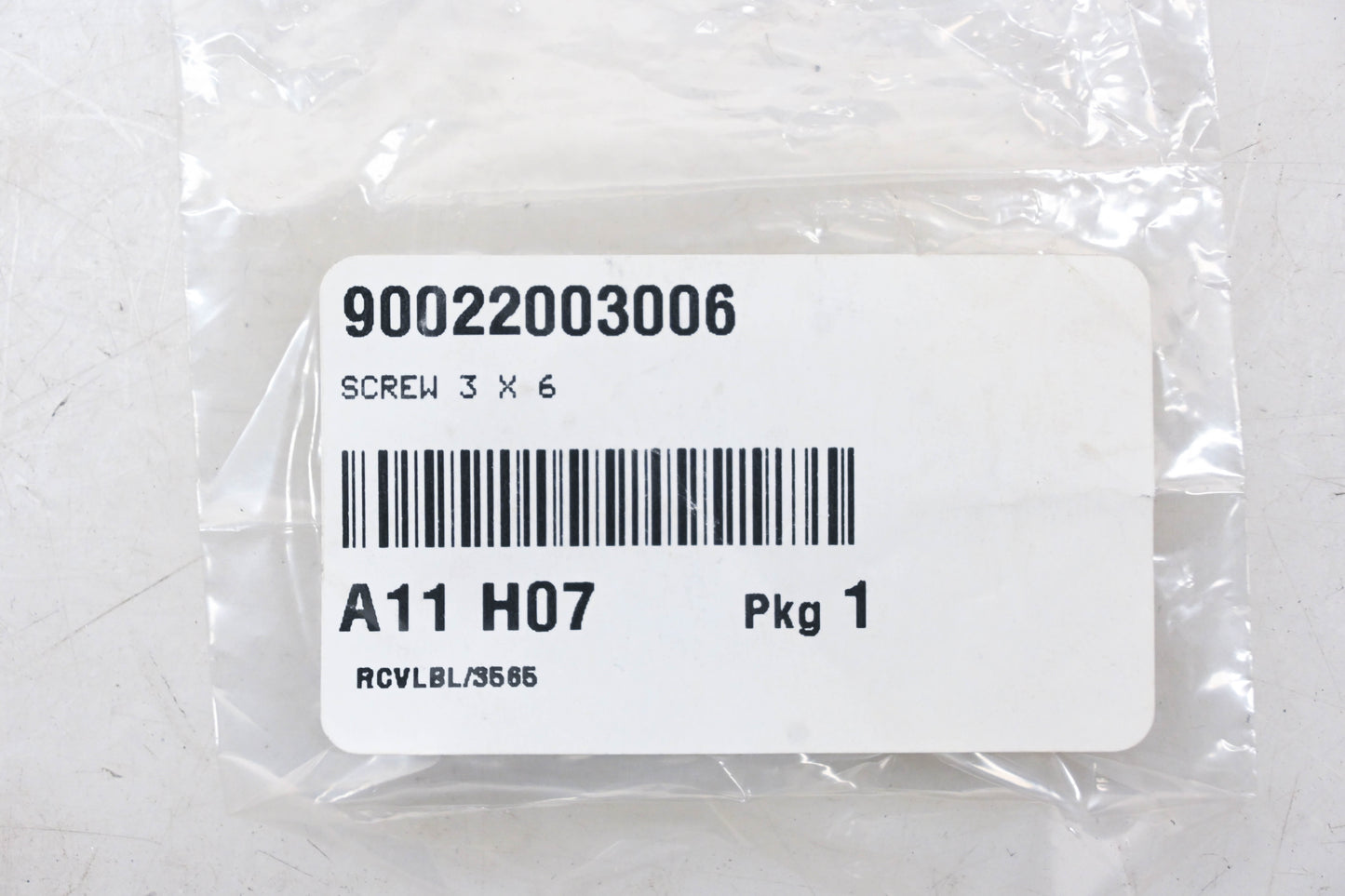 New OEM Echo 90022003006 Screw NOS