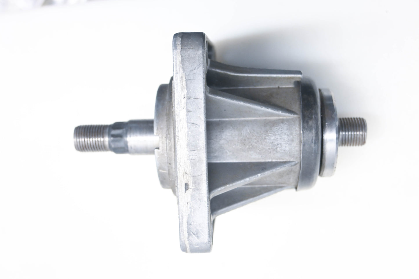 MTD 918-0241 Spindle Assembly