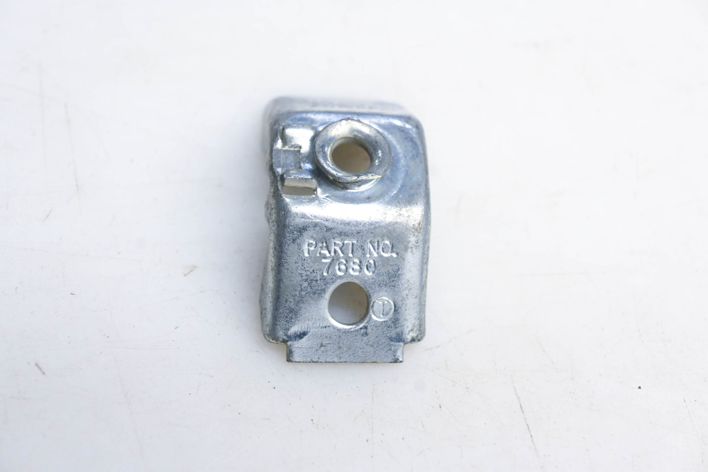 Equipto 7680 V-Grip Corner Clip NOS