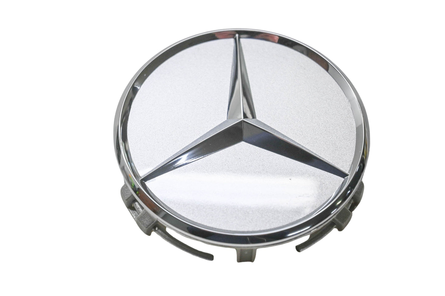 New OEM Mercedes-Benz B 6 6 47 0202, 220 400 01 25 Wheel Hub Cover NOS