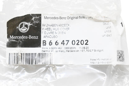 New OEM Mercedes-Benz B 6 6 47 0202, 220 400 01 25 Wheel Hub Cover NOS