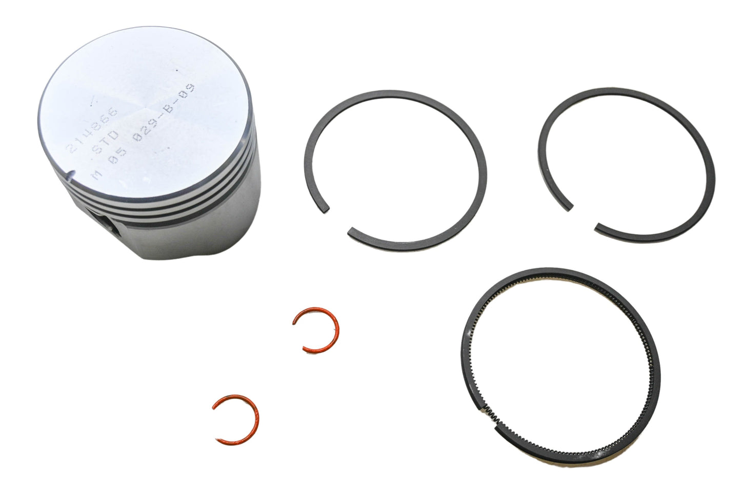 New OEM Briggs & Stratton 499907 Piston Assembly NOS