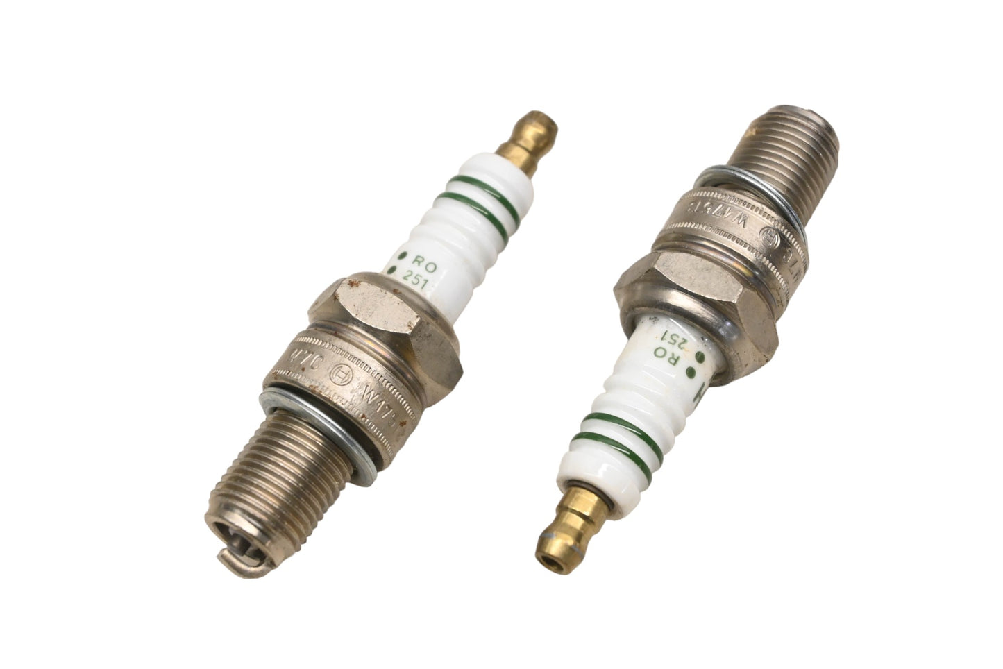 Bosch W7C, W175T2 Spark Plugs Qty 2 NOS