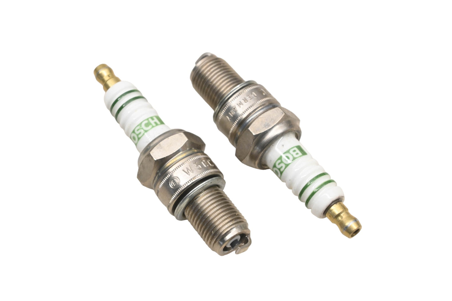 Bosch W5CC Spark Plugs Qty 2 NOS