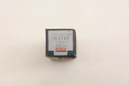 Bosch WR7BP Platinum Spark Plugs Qty 3 NOS