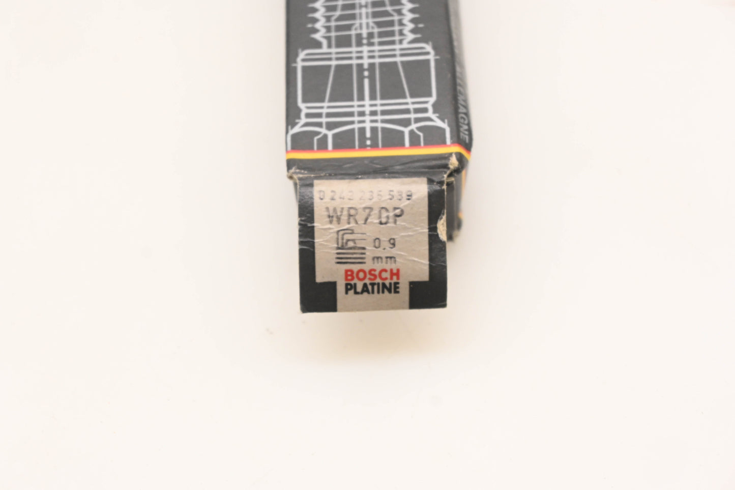 Bosch WR7DP Platinum Spark Plugs Qty 3 NOS