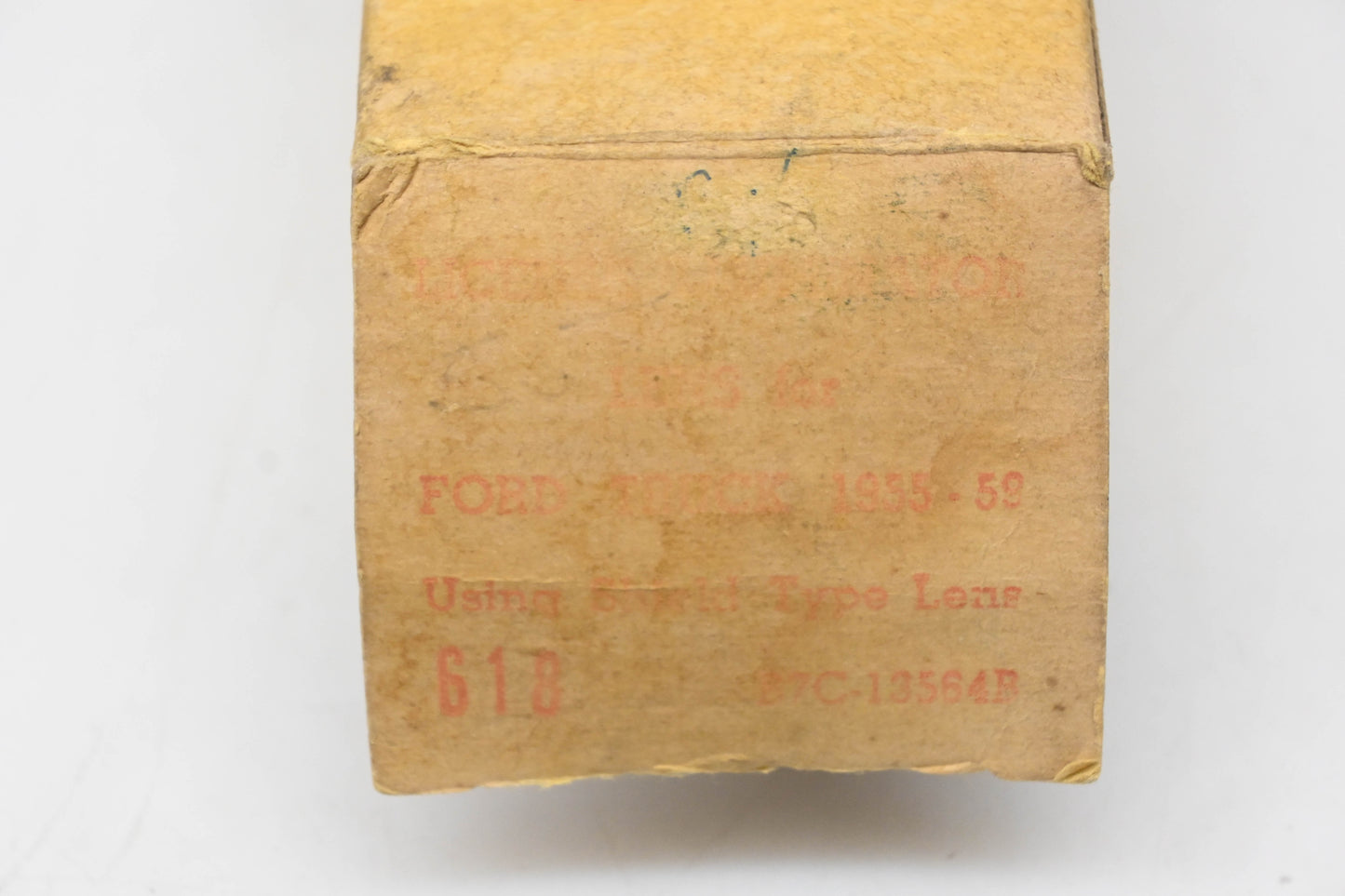 Glo-Brite 618, B7C-13564B, 822 Clear License Plate Lamp Lens NOS