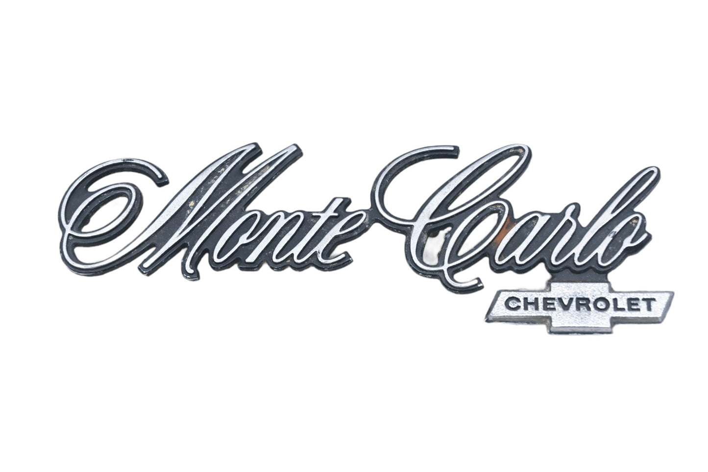 Chevrolet 9875087, 1660601 Monte Carlo Emblem