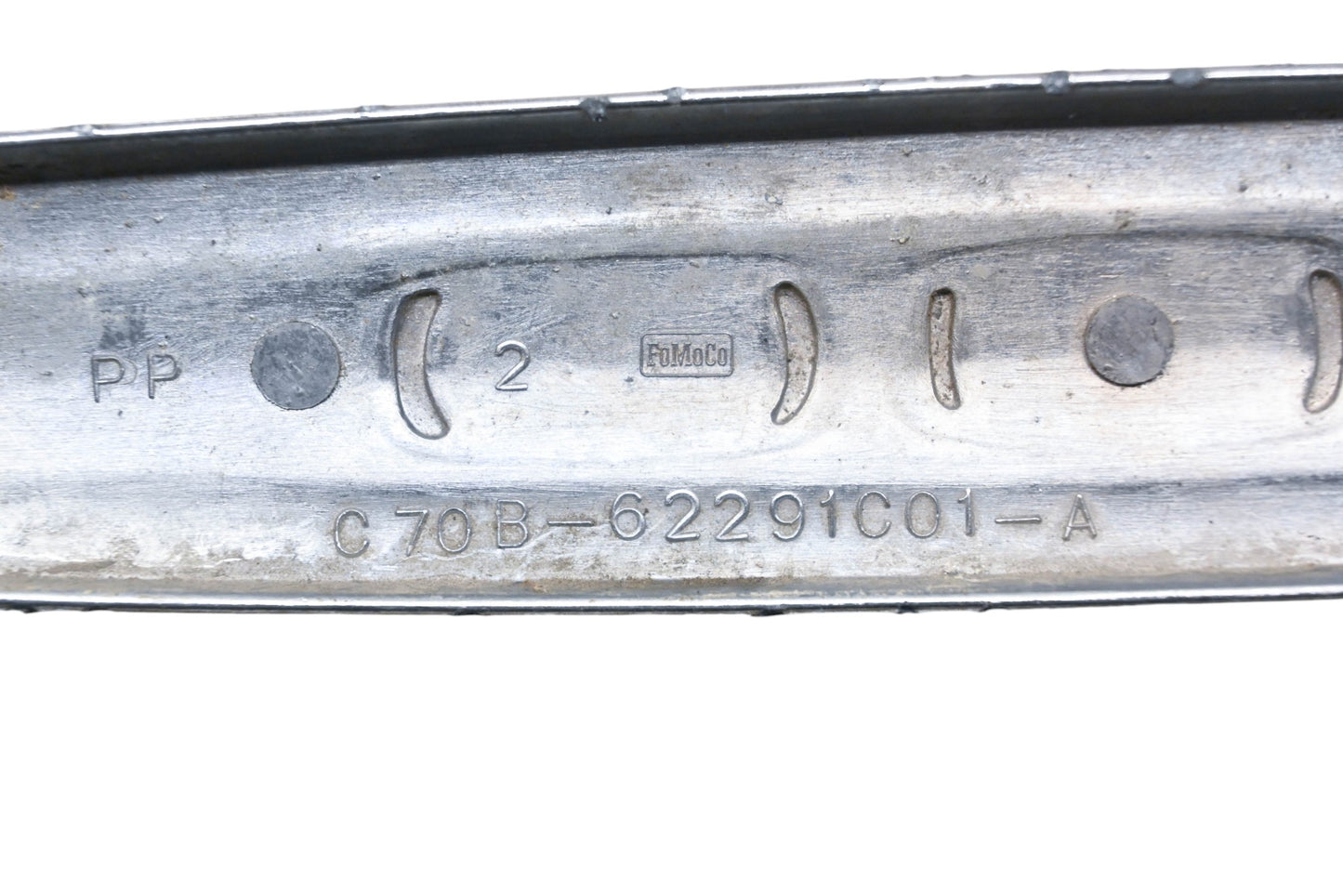 OEM Ford C70B-62291C01-A 500 Emblem
