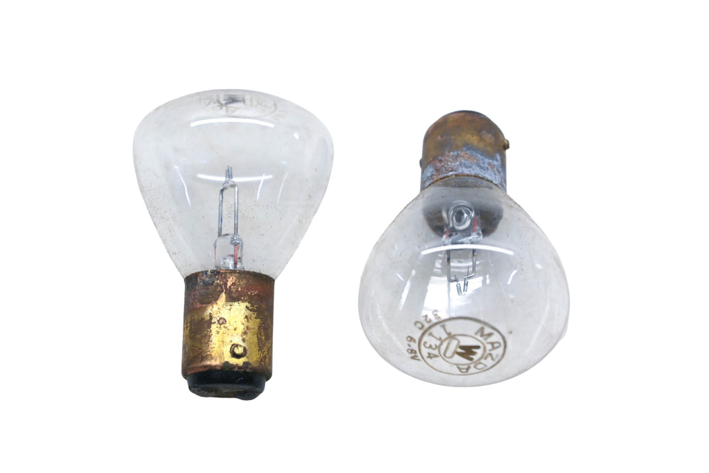 Westinghouse 1134 Mazda 32C 6-8v Light Bulbs Qty 2 NOS