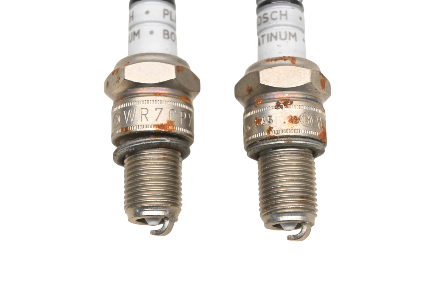 Bosch WR7CPX, 4215 Platinum Spark Plugs Qty 2 NOS