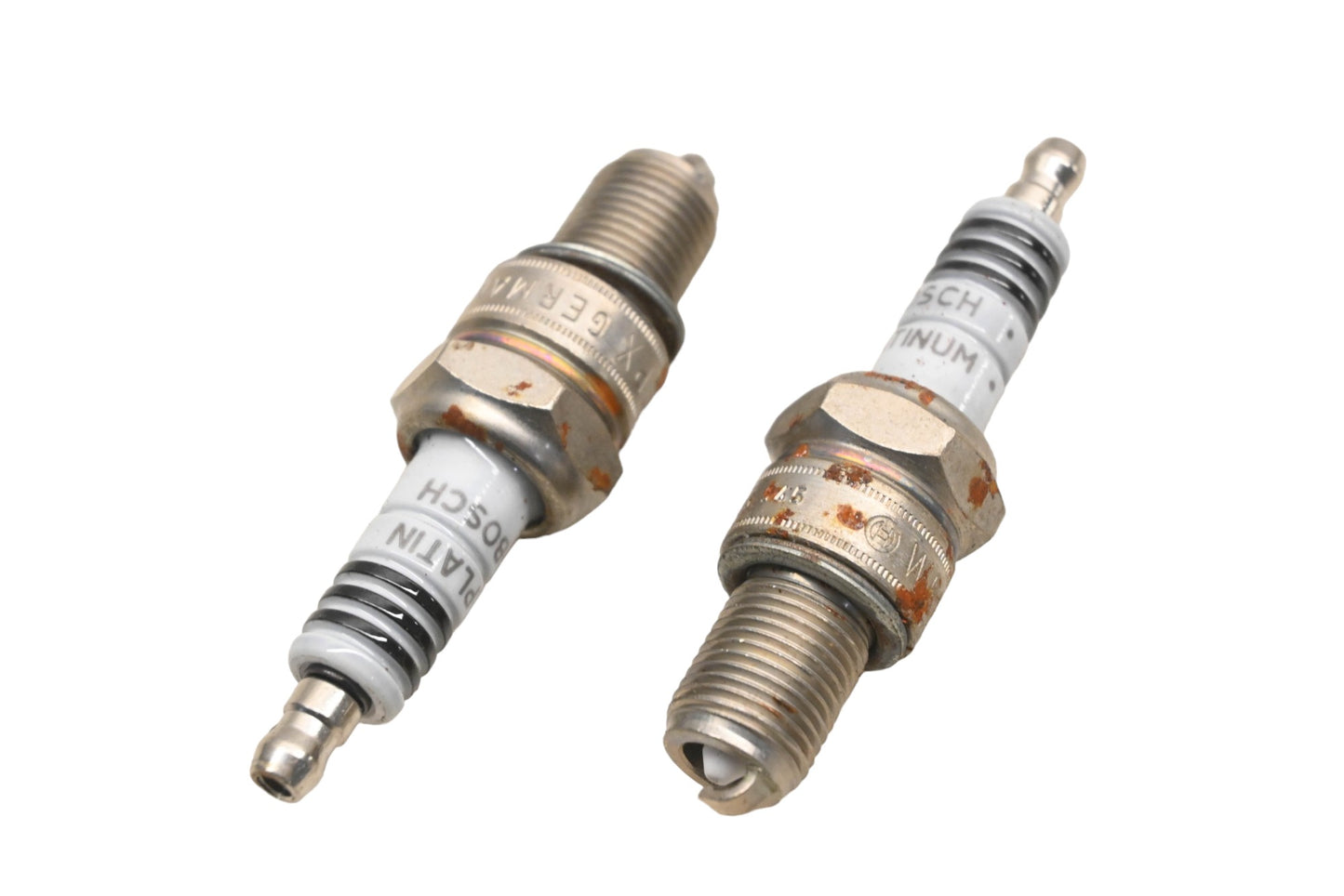 Bosch WR7CPX, 4215 Platinum Spark Plugs Qty 2 NOS