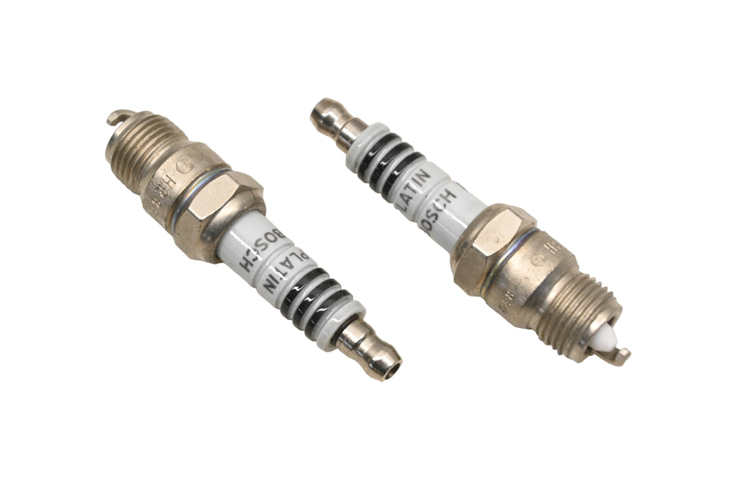 Bosch HR8BPX Platinum Spark Plugs Qty 2 NOS