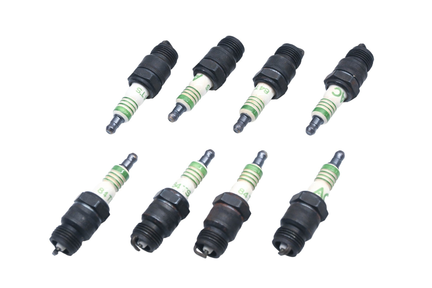 AC 84TS, 5612150 Spark Plugs Qty 8 NOS