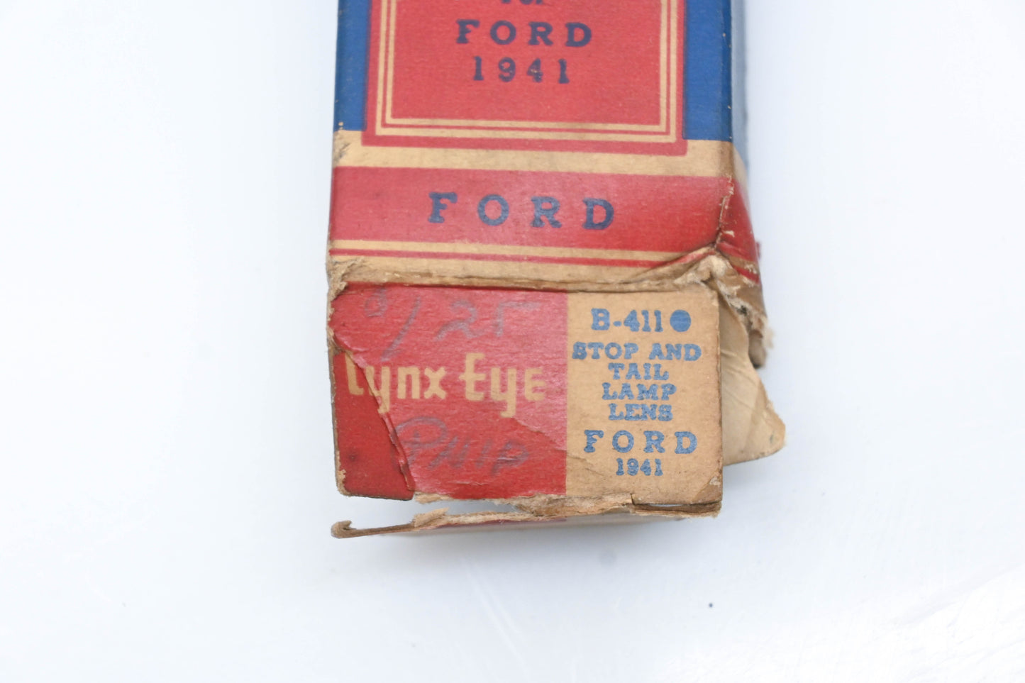 Lynx-Eye B-411, B411 Red Glass Blue Dot Taillight Lens NOS