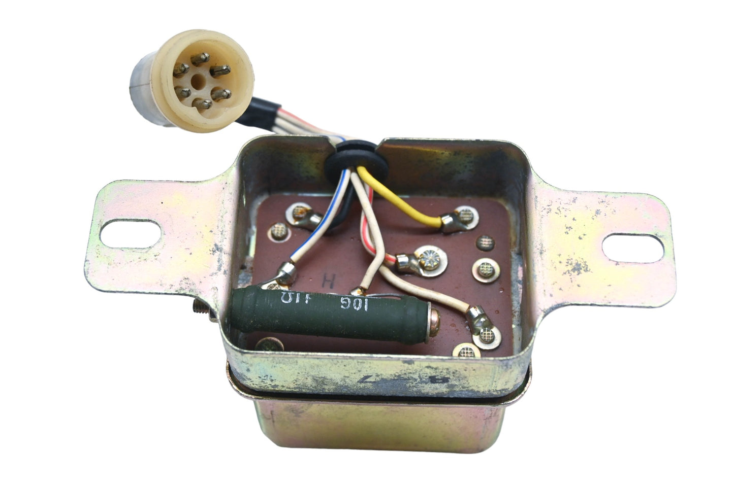 Nissan R-592, AVR-816, 23500-B8000 12v Regulator NOS