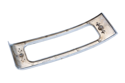 General Motors 5939316 Pontiac Right Front Parling Lamp Bezel